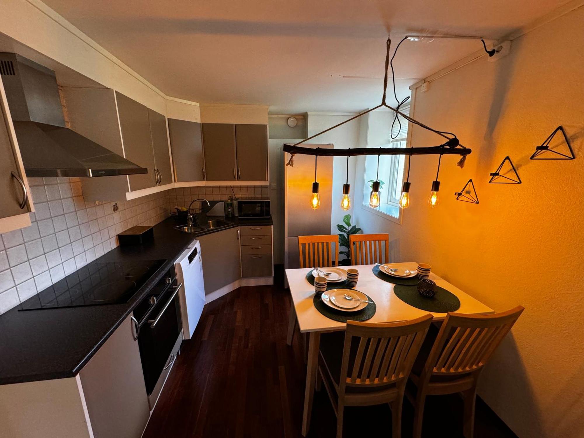 Central, 2 Bedroom, Free Parking Tromsø Kültér fotó